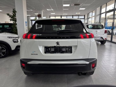 Peugeot 2008 PureTech 100 S&S Allure Pack (5)