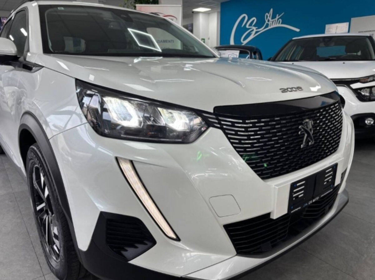 Peugeot 2008 PureTech 100 S&S Allure Pack (9)
