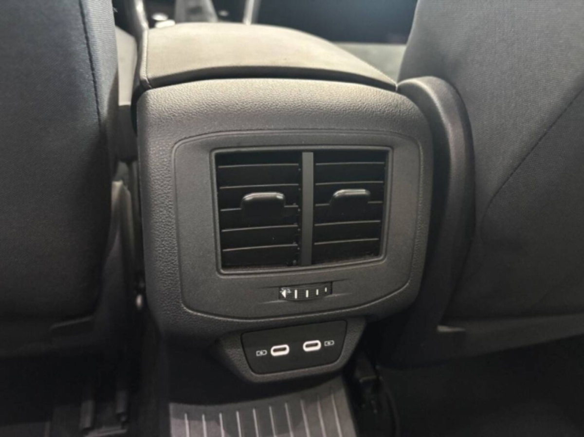 Volkswagen T-Roc 2.0 tdi Style 115cv (19)