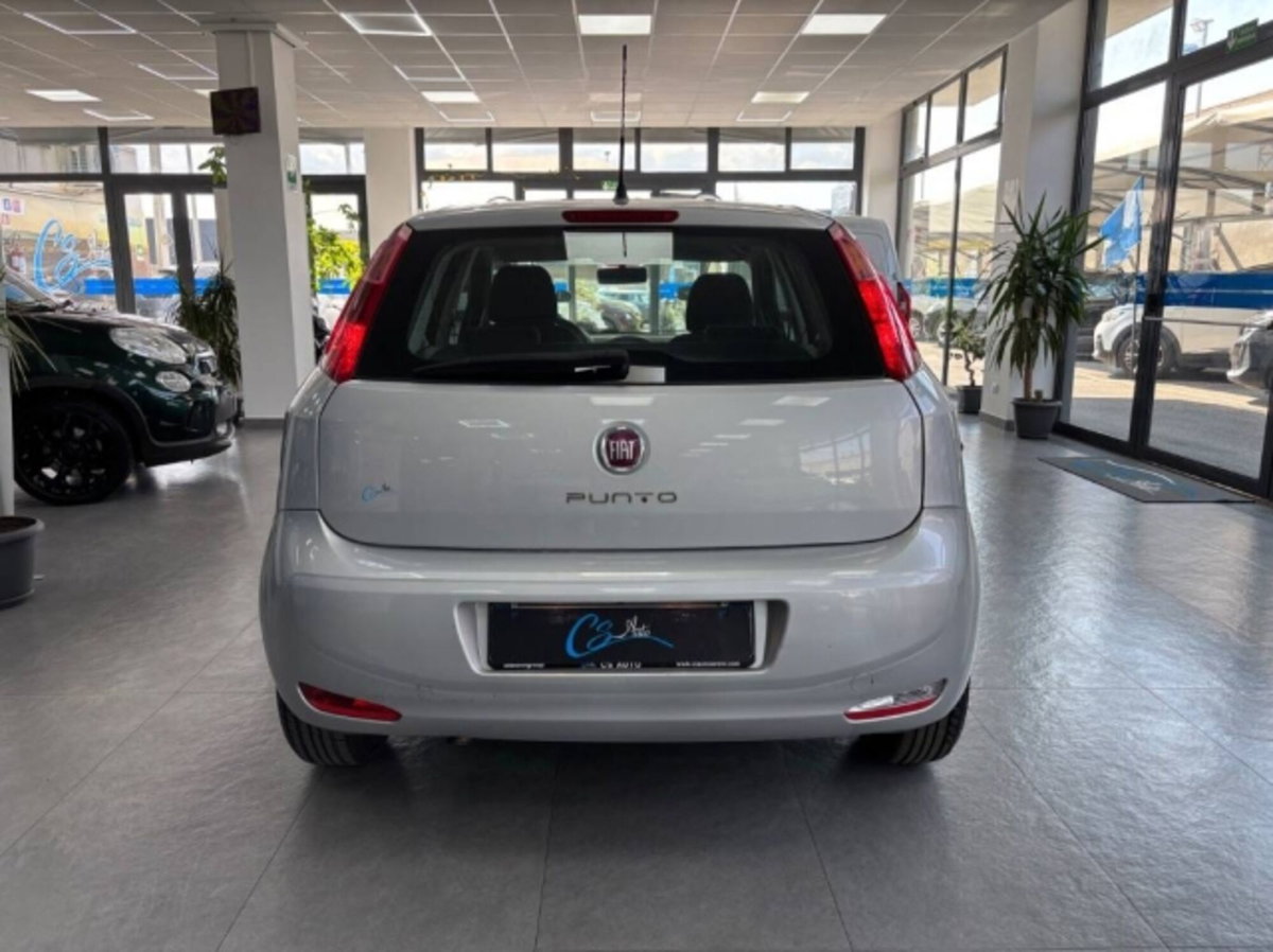 Fiat Punto 1.3 MJT II 75 CV 5 porte Young (5)