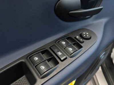 Lancia Ypsilon 1.0 FireFly 5 porte S&S Hybrid Silver Plus (10)