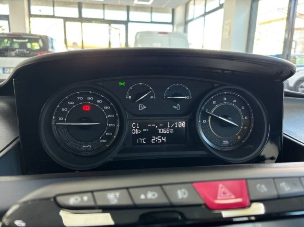 Lancia Ypsilon 1.0 FireFly 5 porte S&S Hybrid Silver Plus (15)