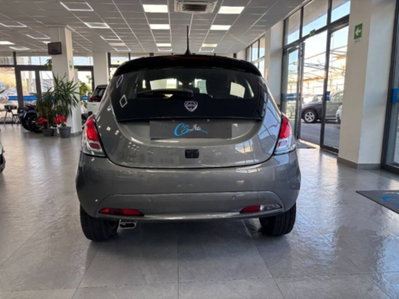 Lancia Ypsilon 1.0 FireFly 5 porte S&S Hybrid Silver Plus (5)