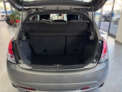 Lancia Ypsilon 1.0 FireFly 5 porte S&S Hybrid Silver Plus (9)