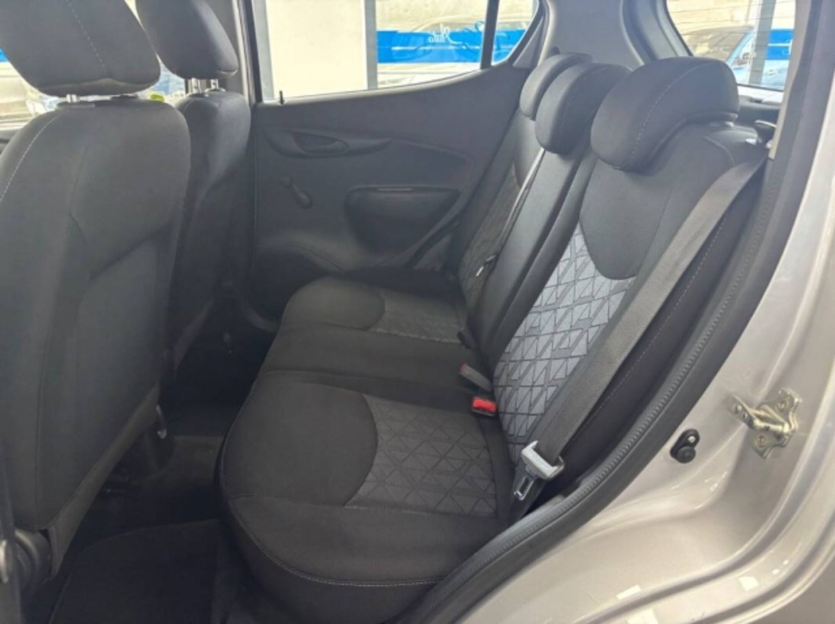 Opel Karl 1.0 75 CV (10)