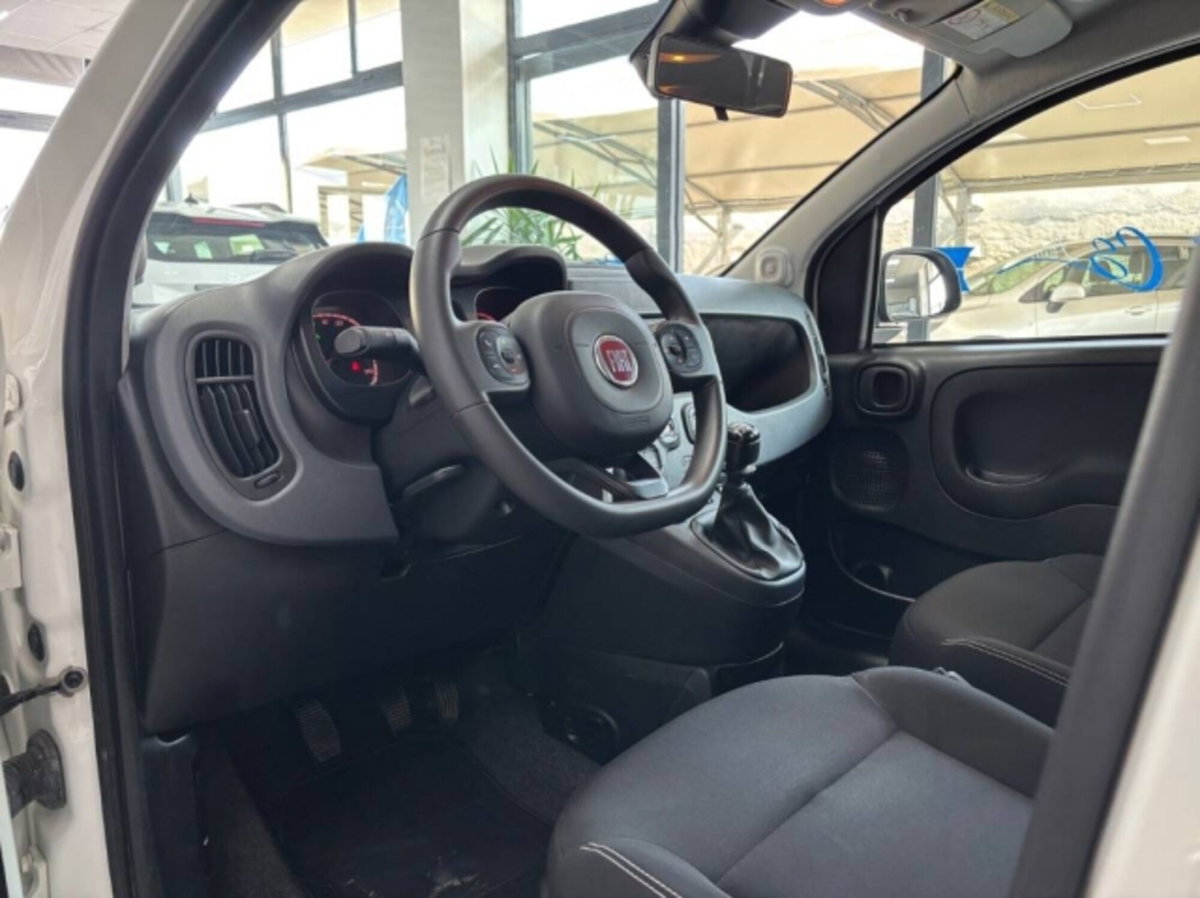 Fiat Panda 1.0 FireFly S&S Hybrid City Cross (10)