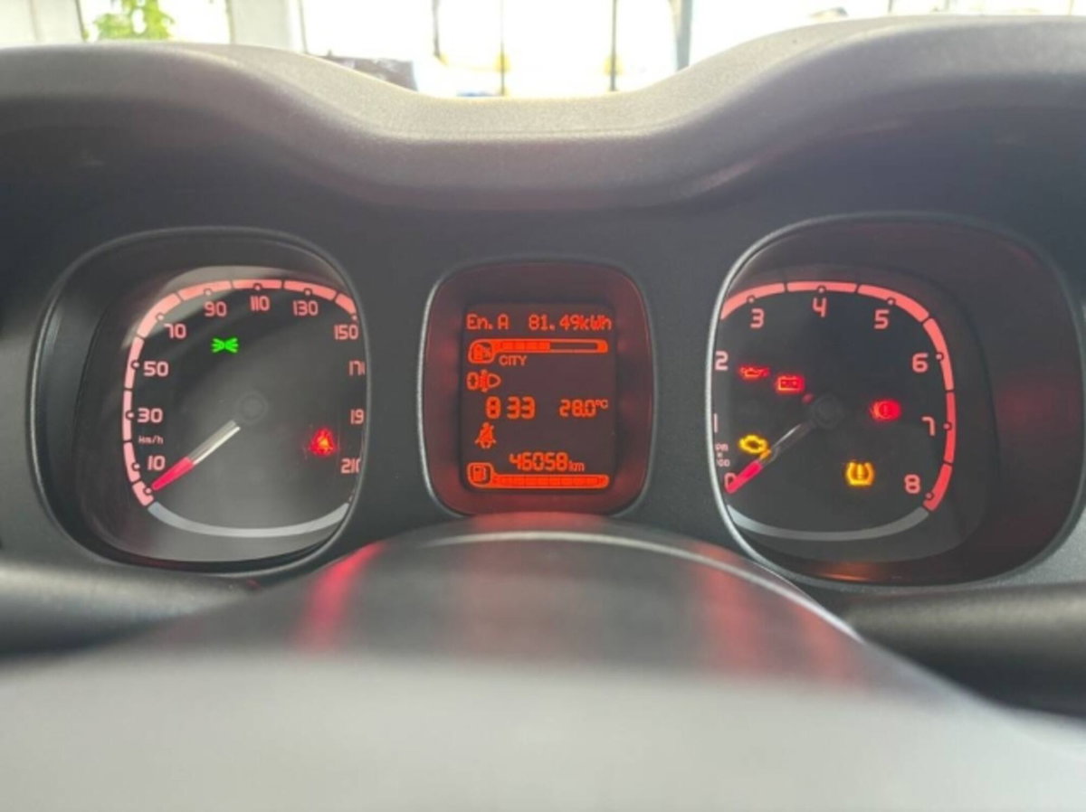Fiat Panda 1.0 FireFly S&S Hybrid City Cross (11)