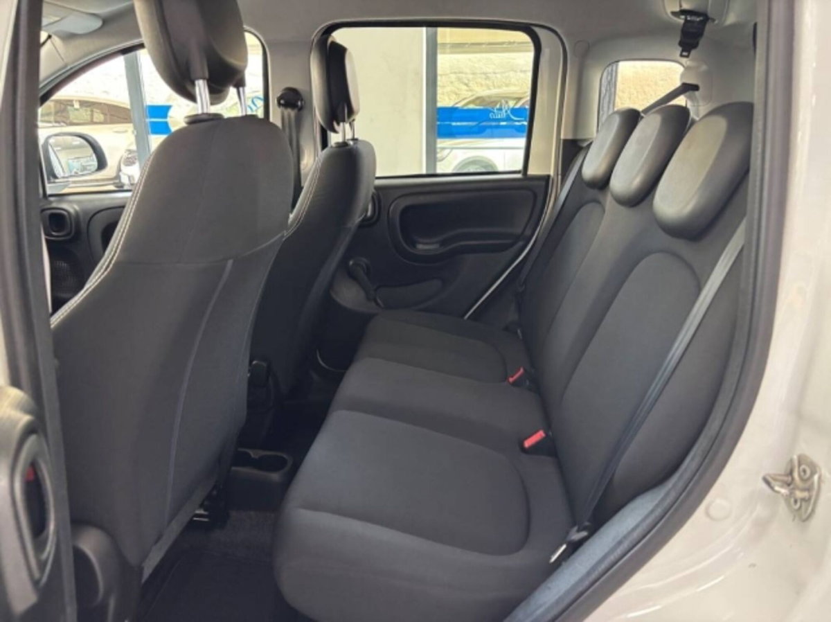 Fiat Panda 1.0 FireFly S&S Hybrid City Cross (13)