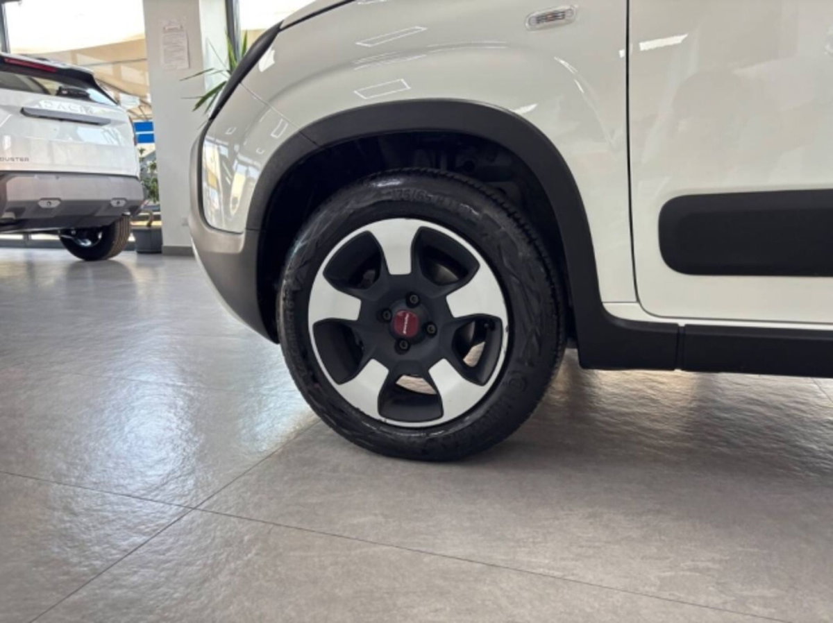 Fiat Panda 1.0 FireFly S&S Hybrid City Cross (9)