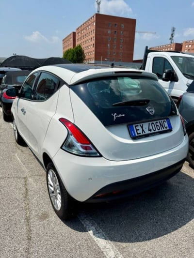 Lancia Ypsilon 0.9 TwinAir 5 porte Metano Ecochic Silver usata