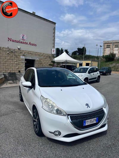 Peugeot 208 HDi 68 CV 3 porte Allure usata