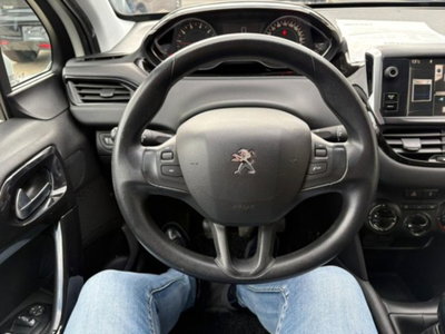 Peugeot 208 82 5 porte Touch (10)