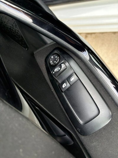 Peugeot 208 82 5 porte Touch (14)