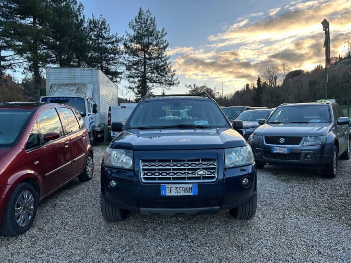 Land Rover Freelander 2.2 TD4 S.W. E (2)