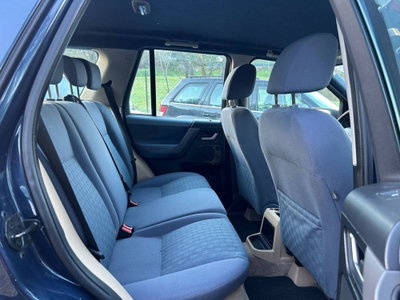 Land Rover Freelander 2.2 TD4 S.W. E (9)