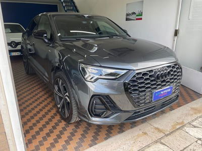 Audi Q3 35 2.0 tdi Identity Black s-tronic usata