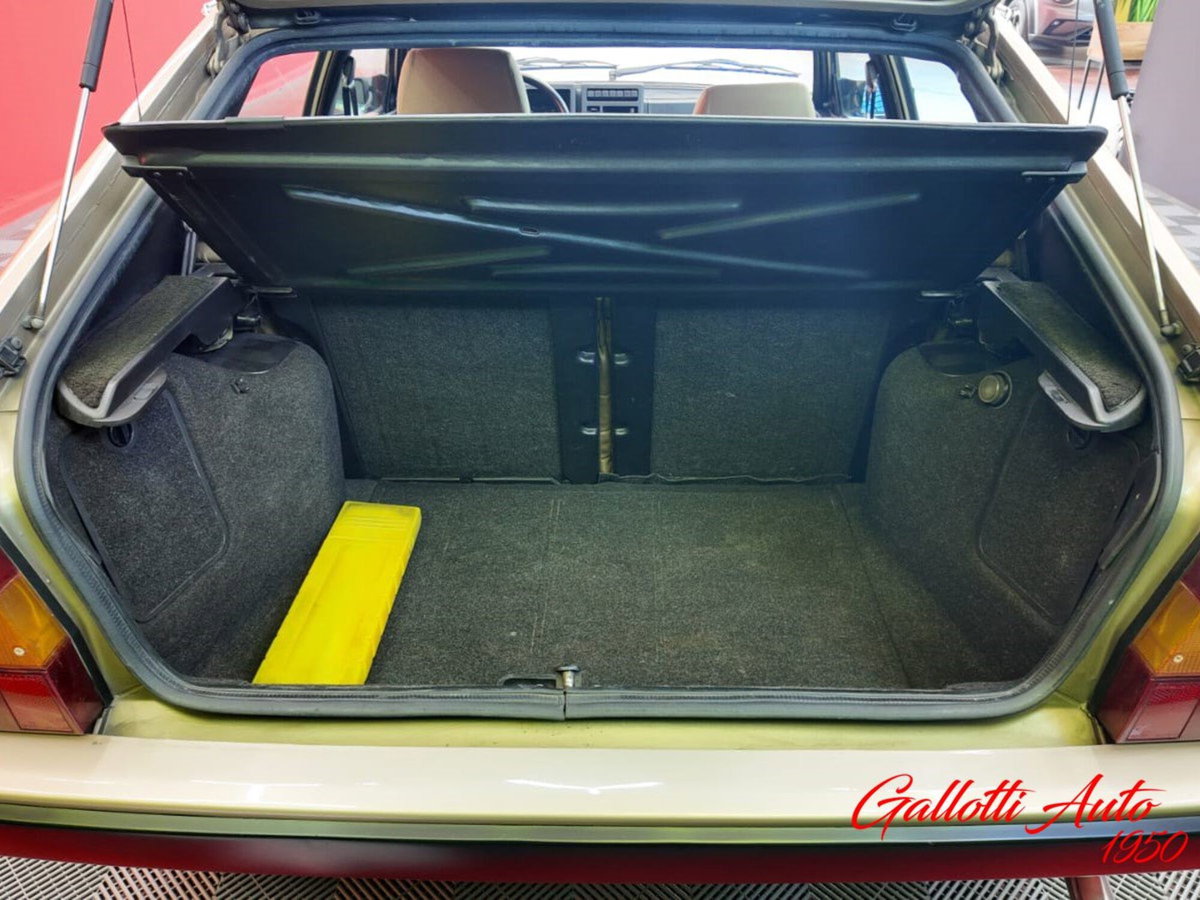 Lancia Delta LX (15)