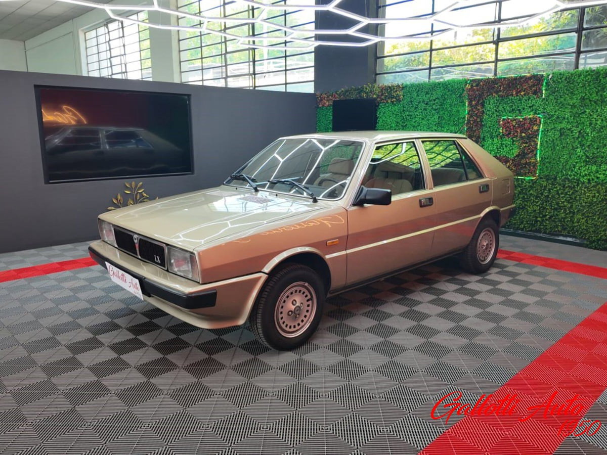 Lancia Delta LX (18)