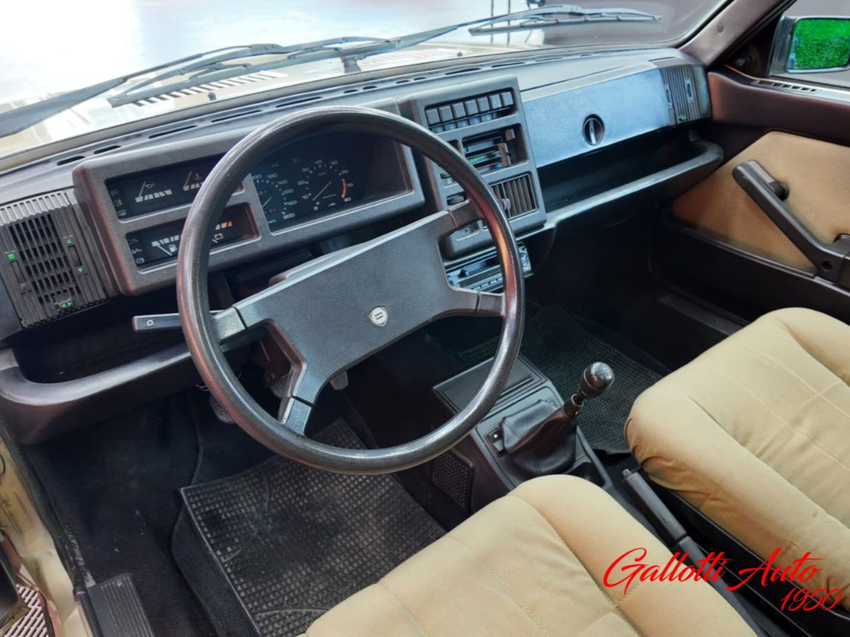 Lancia Delta LX (8)