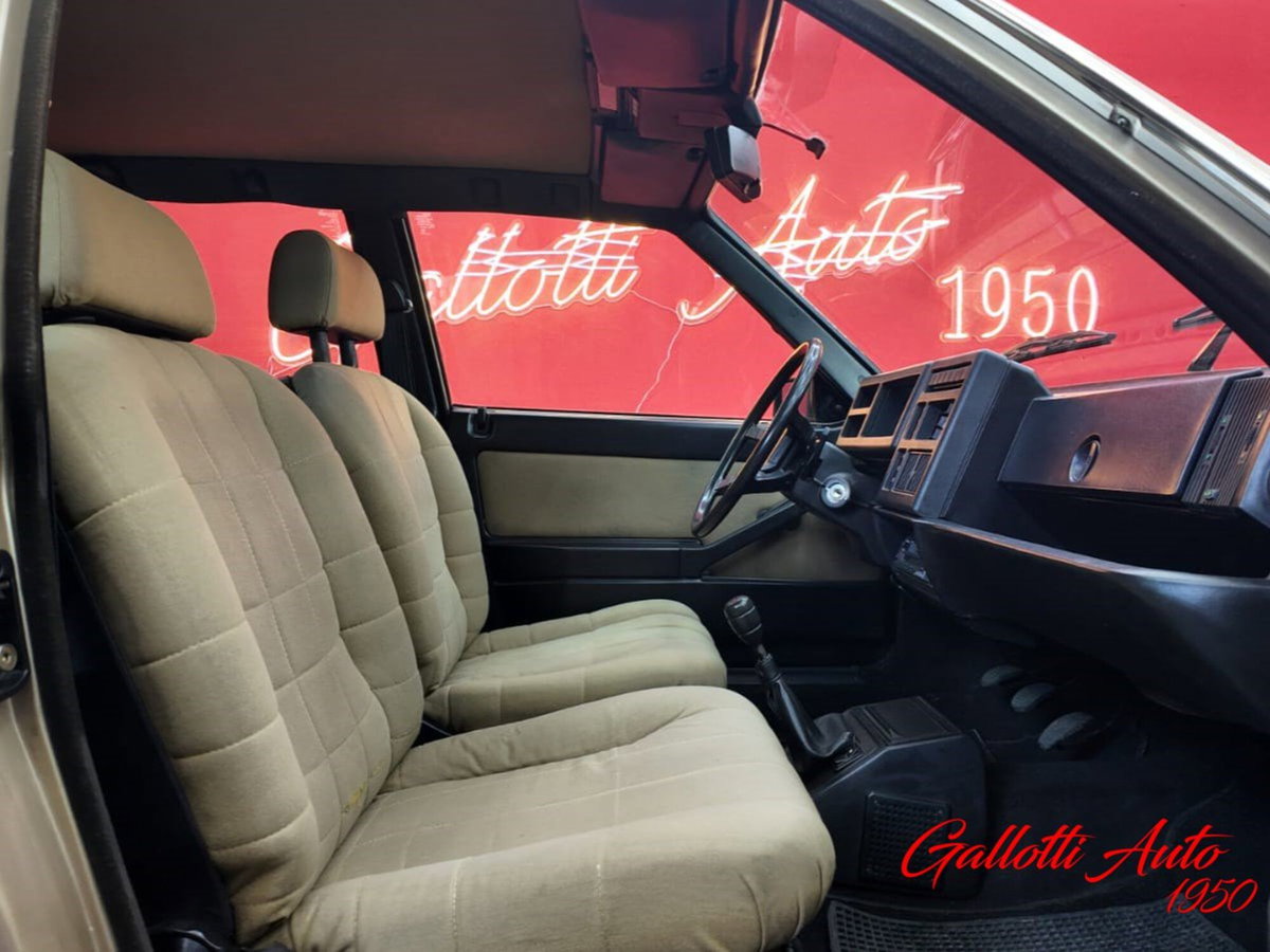 Lancia Delta LX (9)