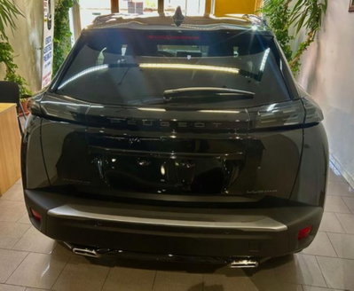 Peugeot 2008 50 kWh GT (2)