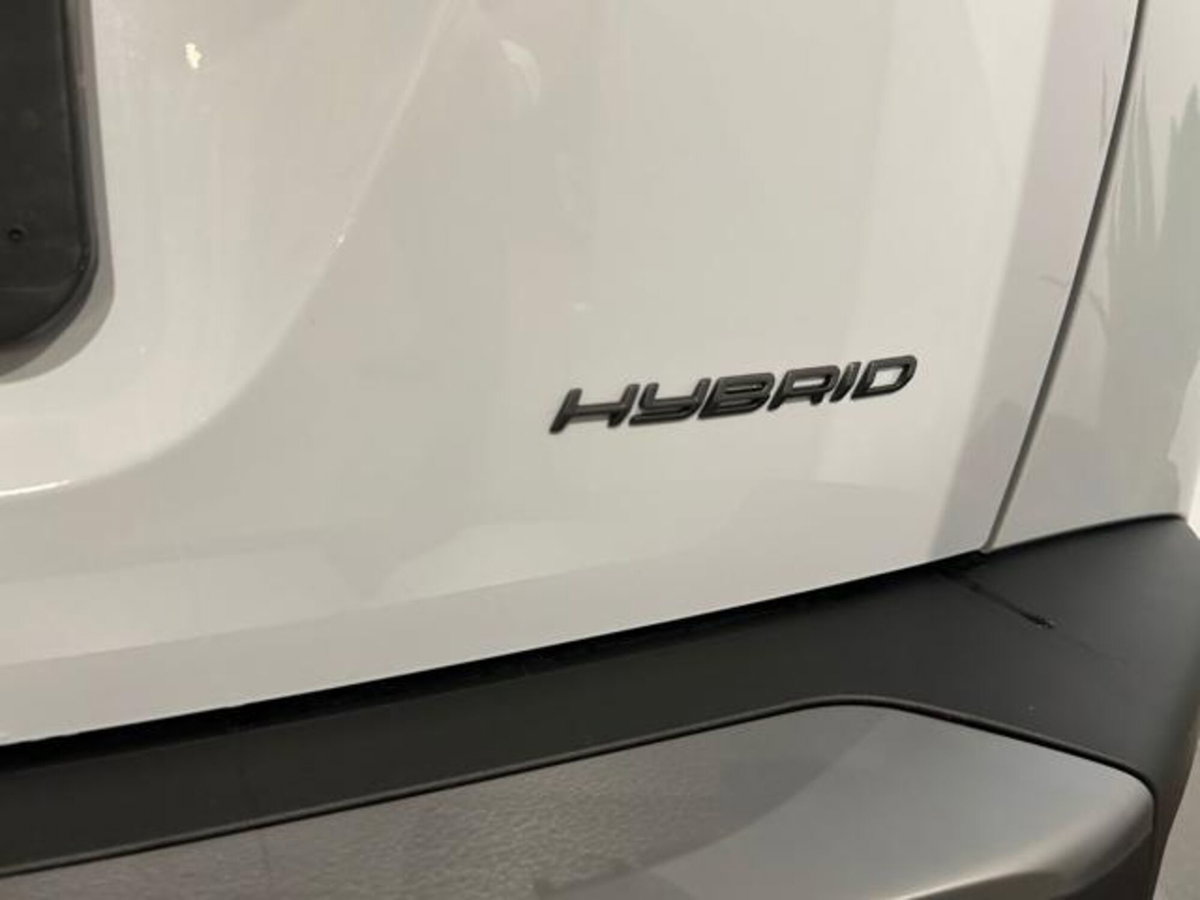 Peugeot 2008 50 kWh GT (5)