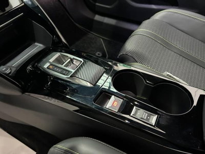 Peugeot 2008 50 kWh GT (16)