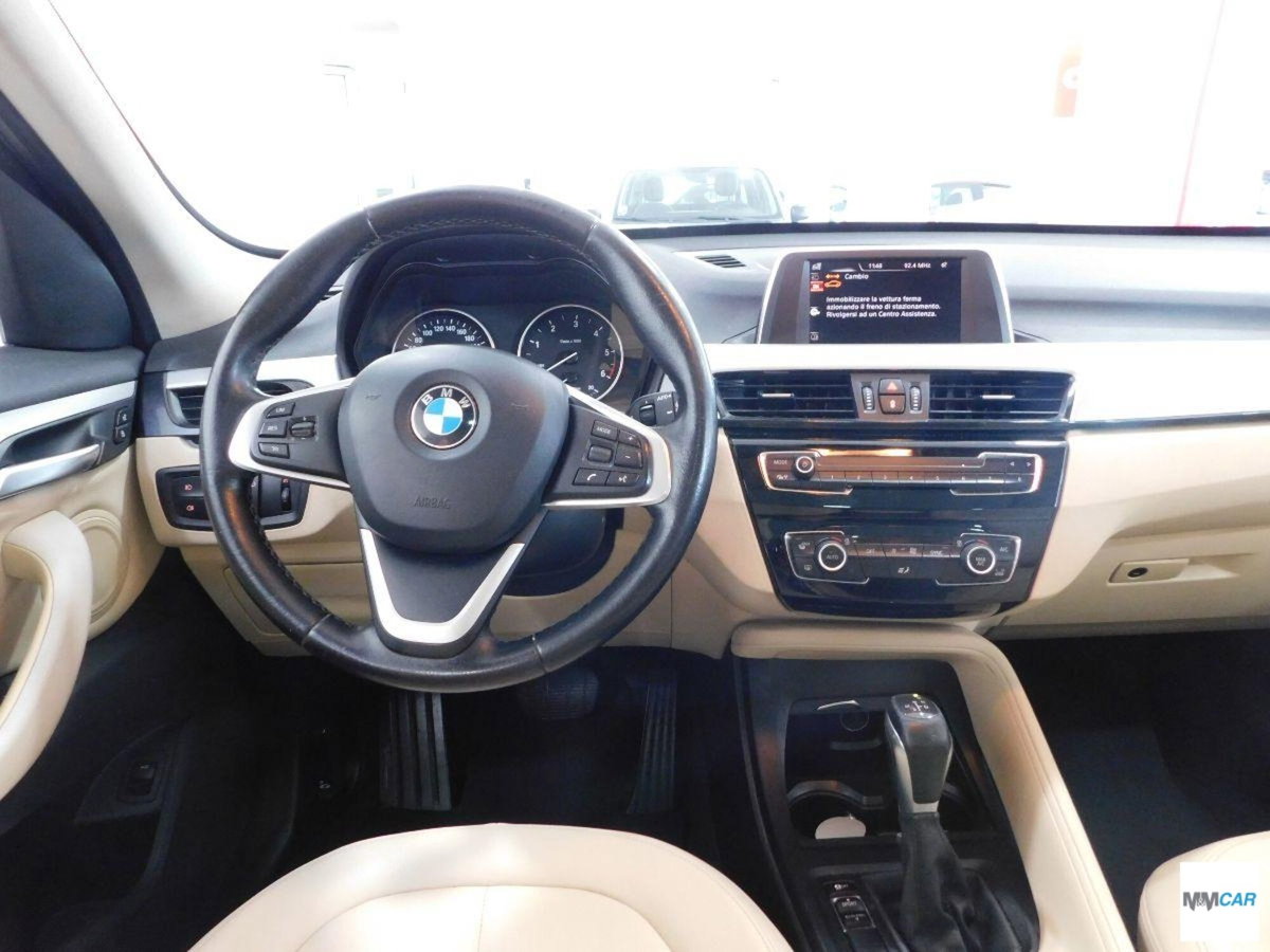 BMW X1 sDrive18d Advantage (12)