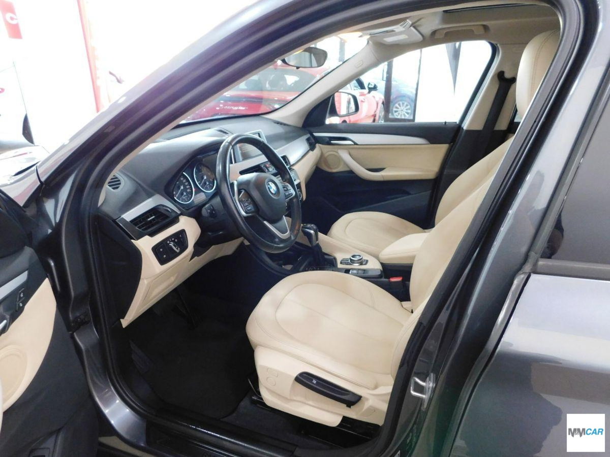 BMW X1 sDrive18d Advantage (13)