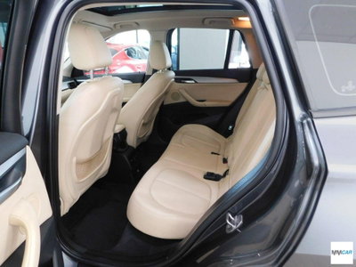 BMW X1 sDrive18d Advantage (14)