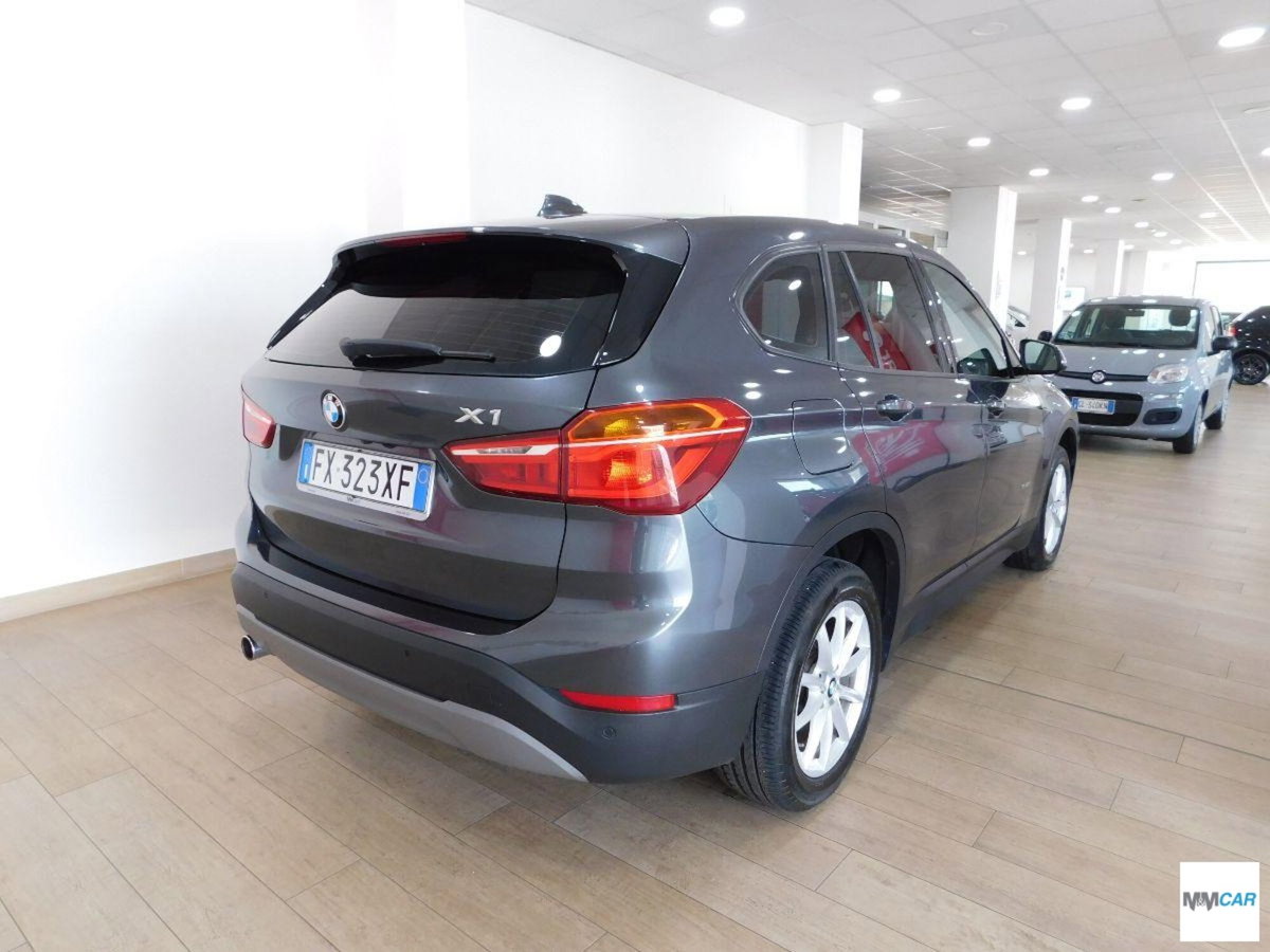 BMW X1 sDrive18d Advantage (4)