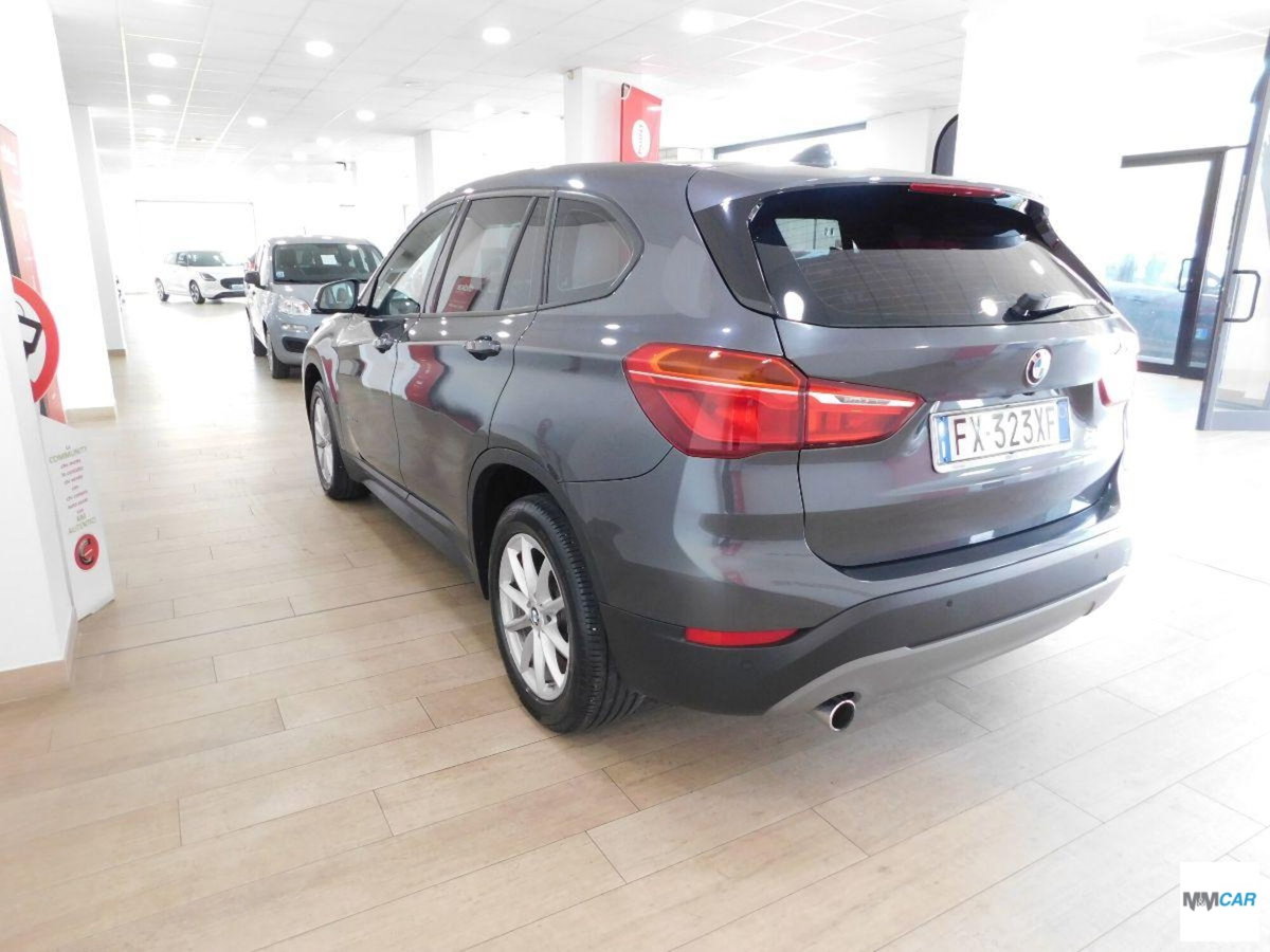 BMW X1 sDrive18d Advantage (6)