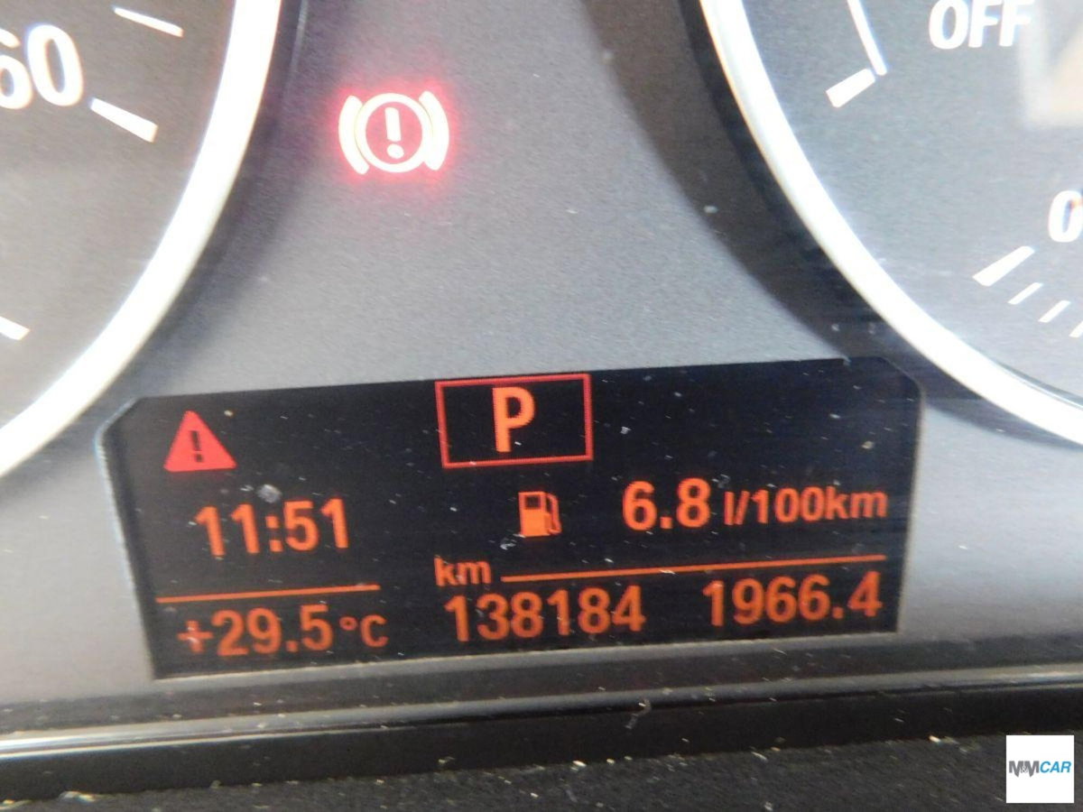 BMW X1 sDrive18d Advantage (8)
