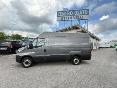Iveco Daily Telaio 35S18 3.0 Hpt PM Cabinato usata