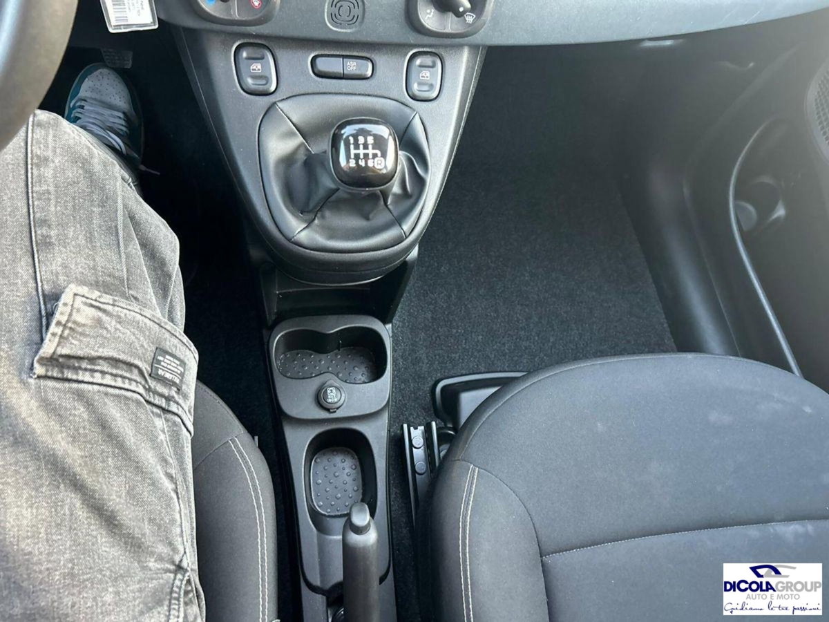Fiat Panda 1.0 FireFly S&S Hybrid City Cross (11)
