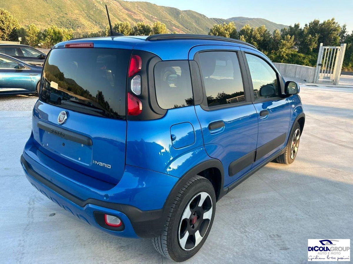 Fiat Panda 1.0 FireFly S&S Hybrid City Cross (5)