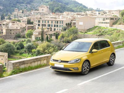 Volkswagen Golf 1.0 TSI 115 CV 5p. Trendline BlueMotion Technology usata