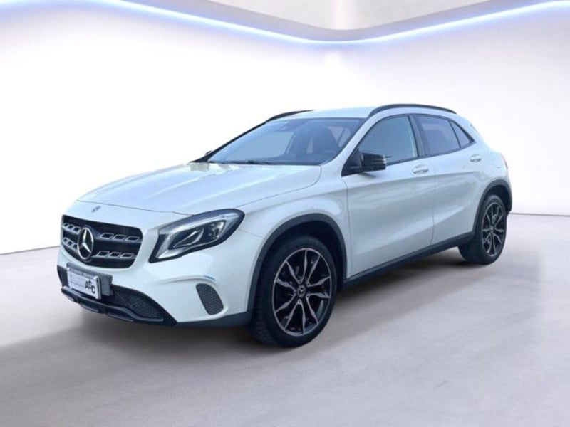 Mercedes-Benz GLA SUV 200 d Automatic 4Matic Premium