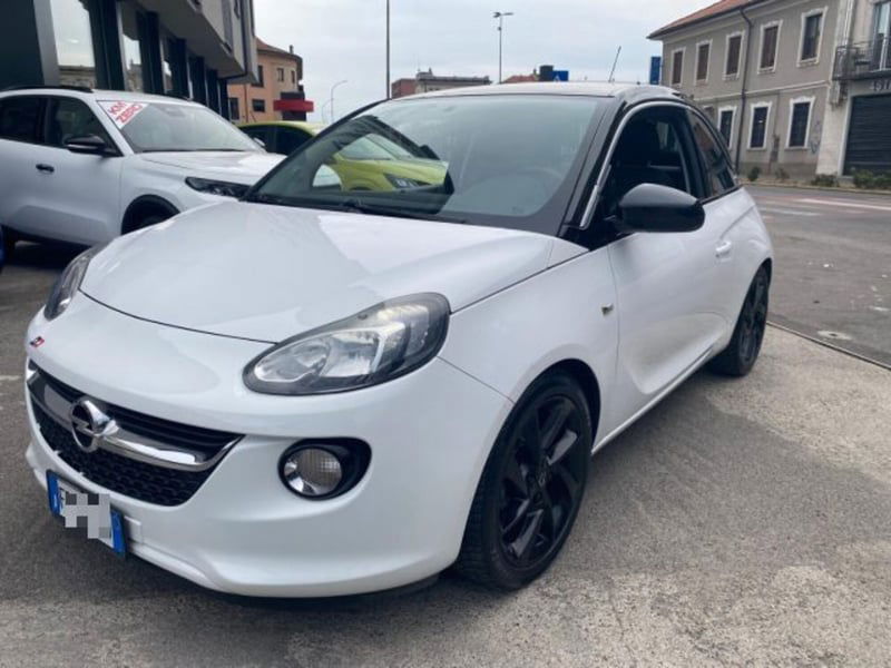 Opel Adam 1.2 70 CV Slam