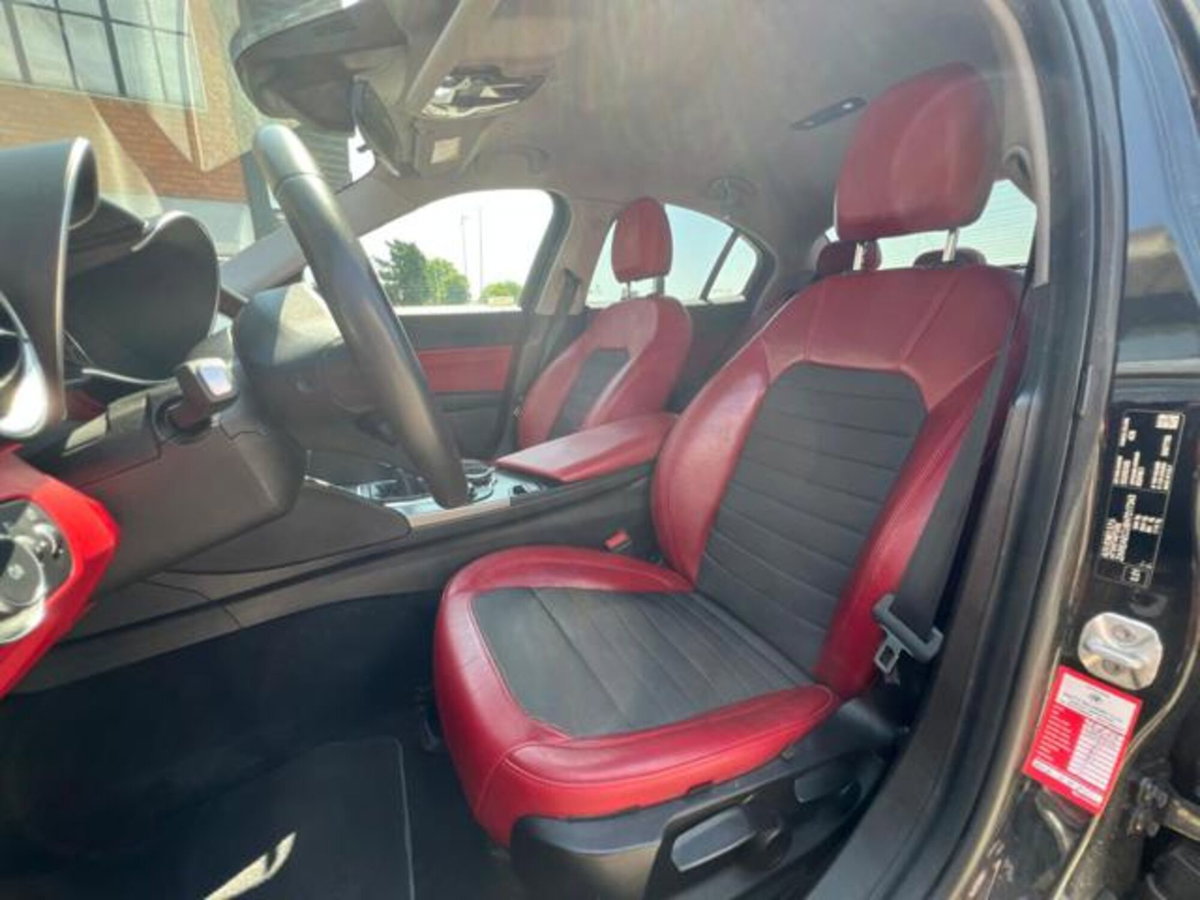 Alfa Romeo Giulia 2.2 Turbodiesel 180 CV AT8 Super (11)