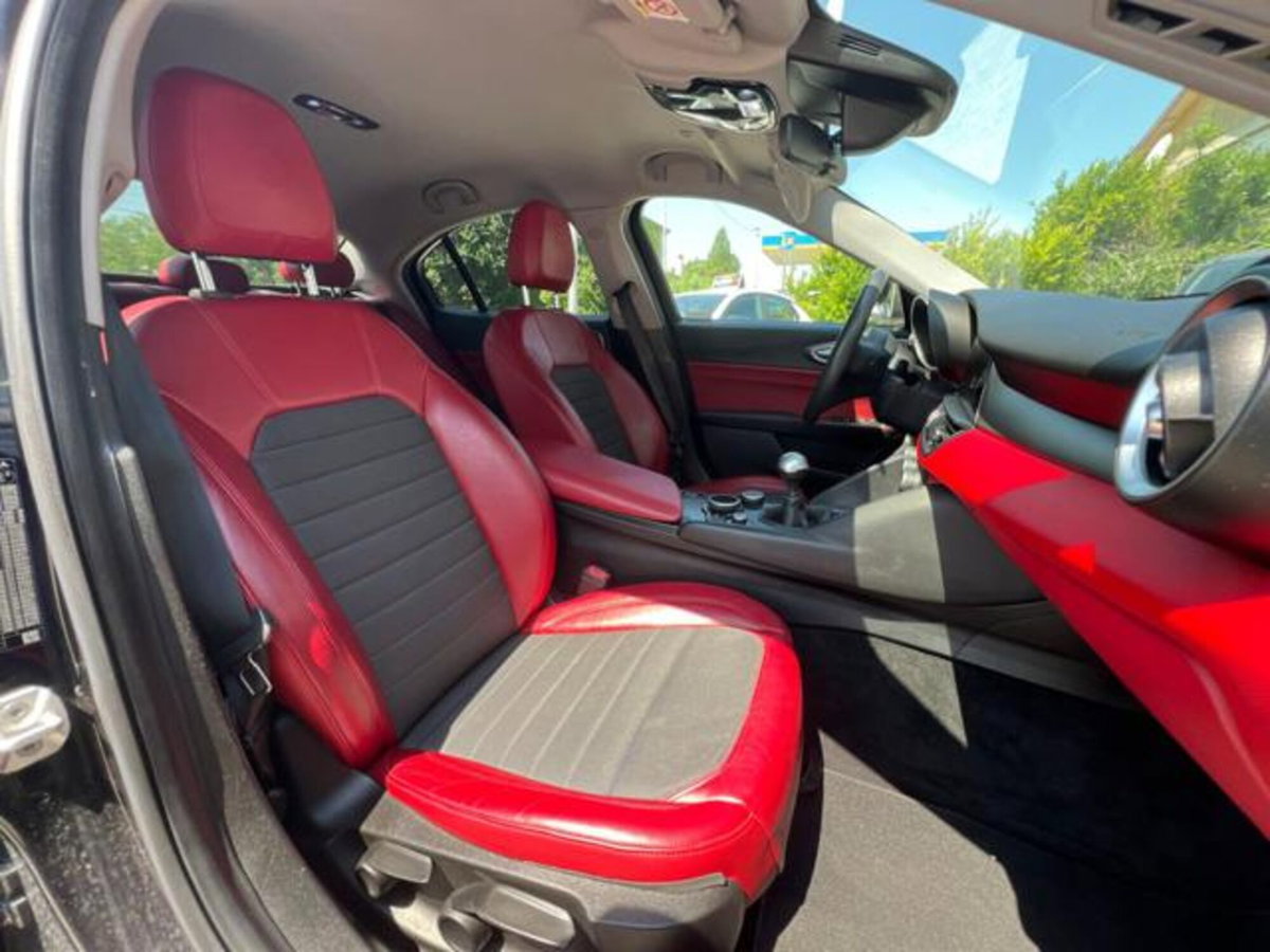 Alfa Romeo Giulia 2.2 Turbodiesel 180 CV AT8 Super (12)