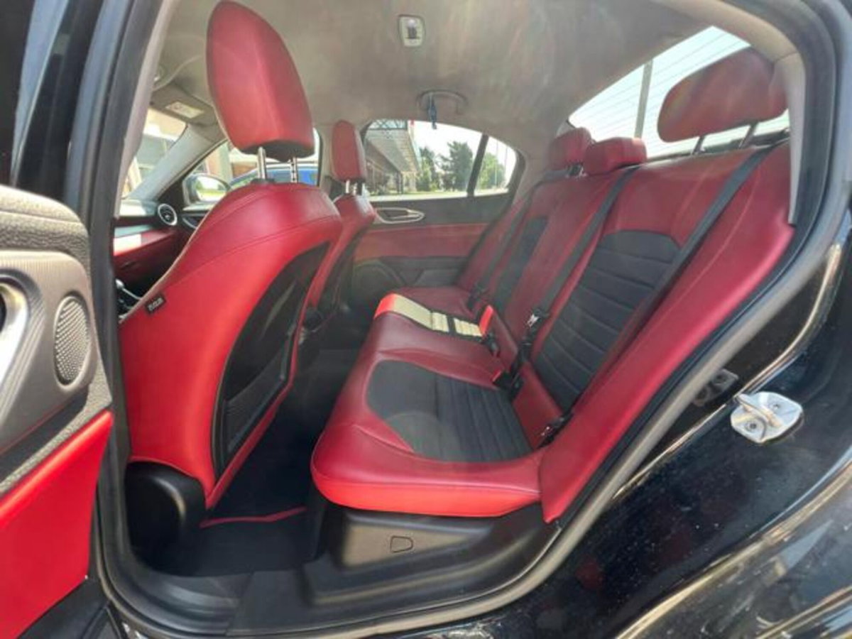 Alfa Romeo Giulia 2.2 Turbodiesel 180 CV AT8 Super (13)