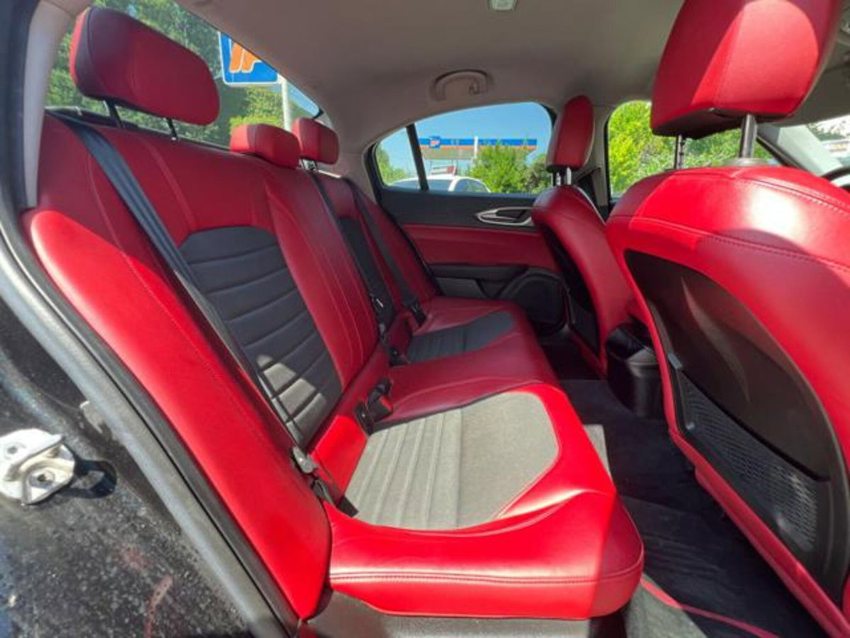 Alfa Romeo Giulia 2.2 Turbodiesel 180 CV AT8 Super (14)