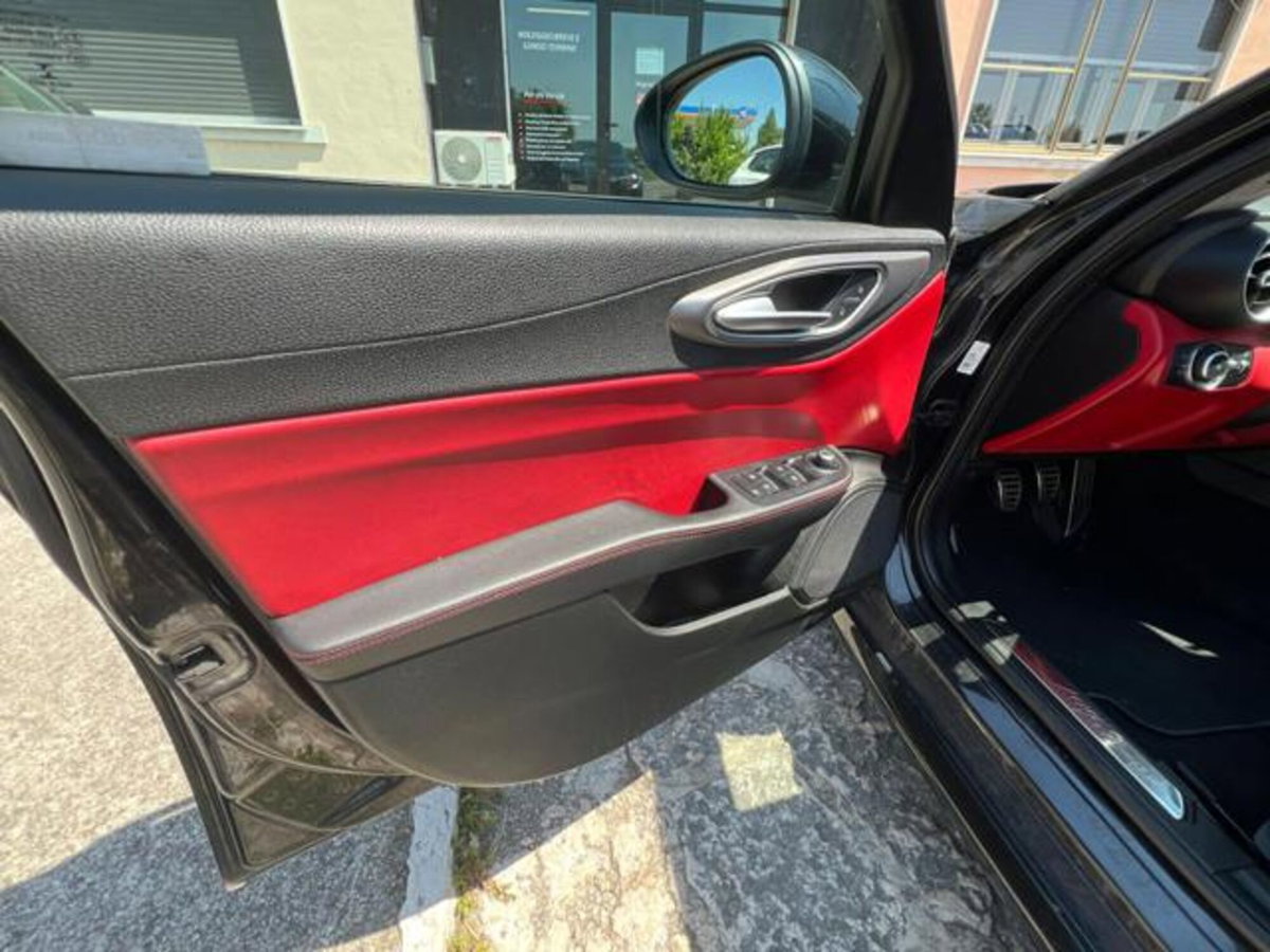 Alfa Romeo Giulia 2.2 Turbodiesel 180 CV AT8 Super (15)