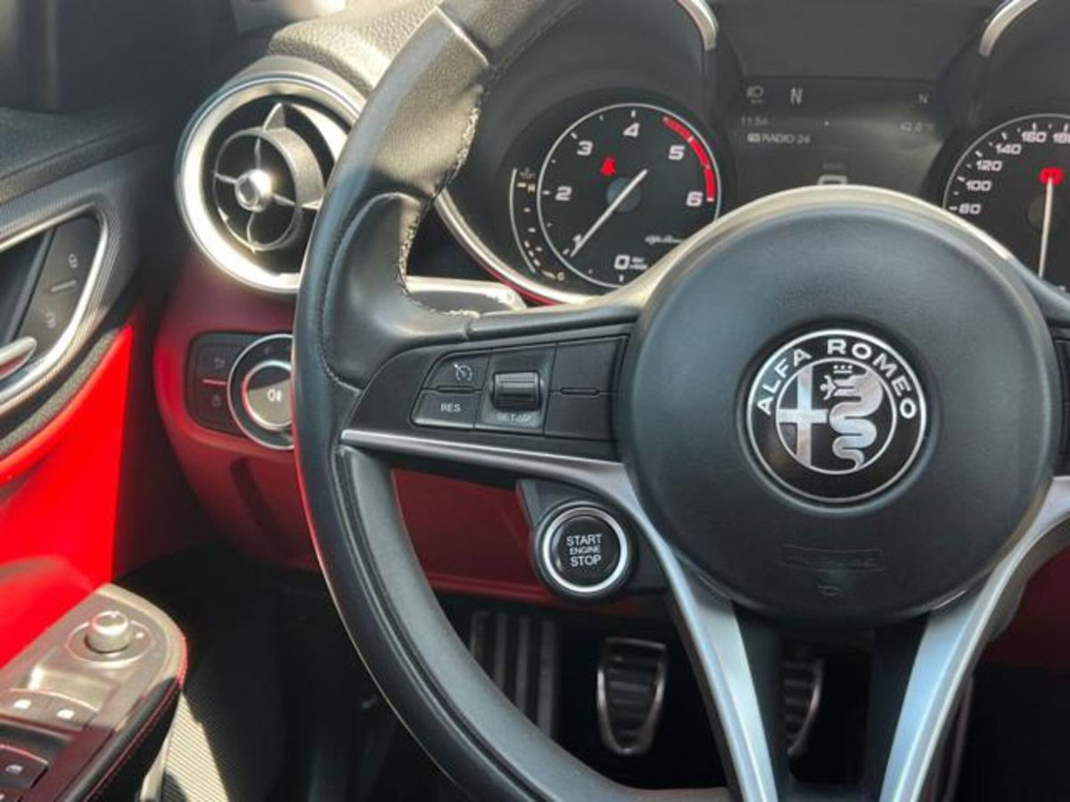 Alfa Romeo Giulia 2.2 Turbodiesel 180 CV AT8 Super (20)