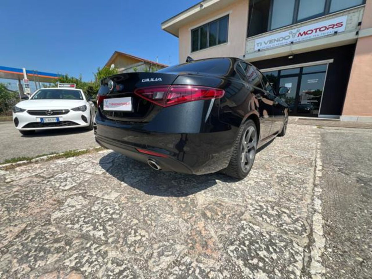 Alfa Romeo Giulia 2.2 Turbodiesel 180 CV AT8 Super (5)