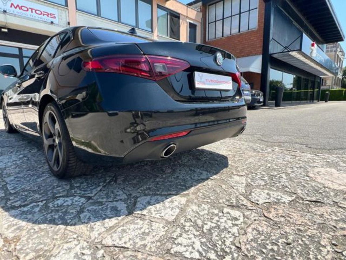 Alfa Romeo Giulia 2.2 Turbodiesel 180 CV AT8 Super (7)