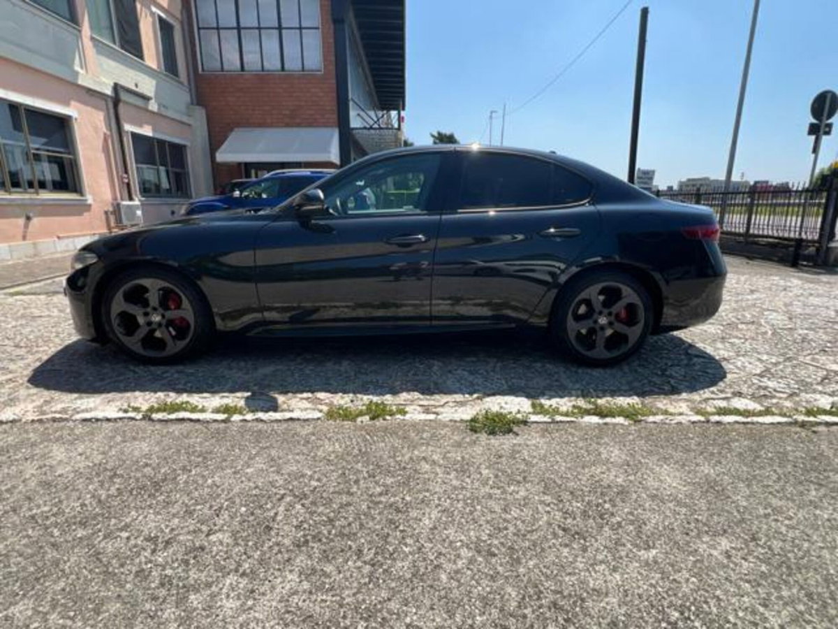 Alfa Romeo Giulia 2.2 Turbodiesel 180 CV AT8 Super (8)