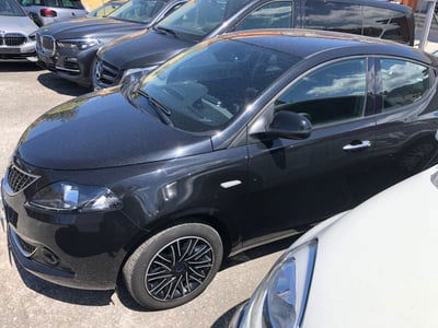 Lancia Ypsilon 1.0 FireFly 5 porte S&S Hybrid Gold Plus usata