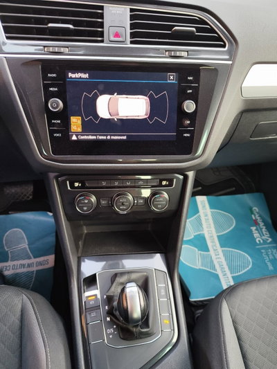 Volkswagen Tiguan Allspace 2.0 tdi R-Line 150cv dsg (16)